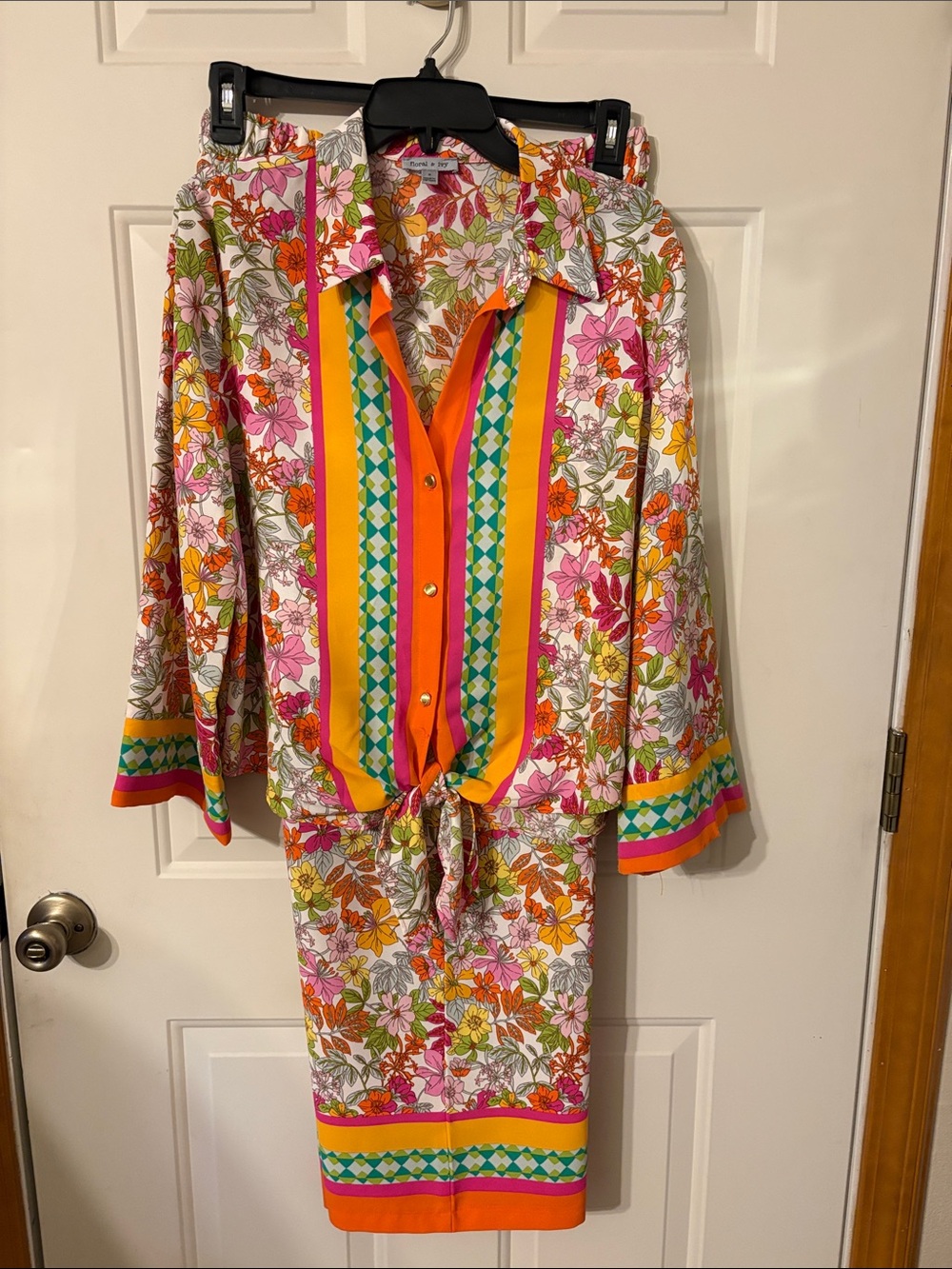 Vibrant Floral Tie-Front Pantsuit - Multicolor - Picture 1 of 6